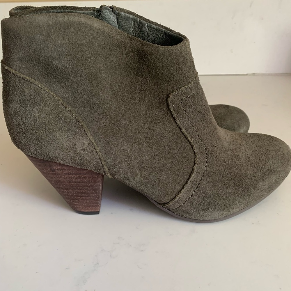 NEW Women Aldo Josseline Leather Booties Size 7
